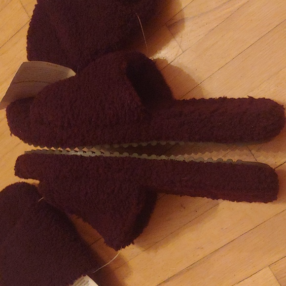 New Kashwére spa slippers, 2 pairs, brown, sizes 9-10 & 11-12 - Picture 5 of 5